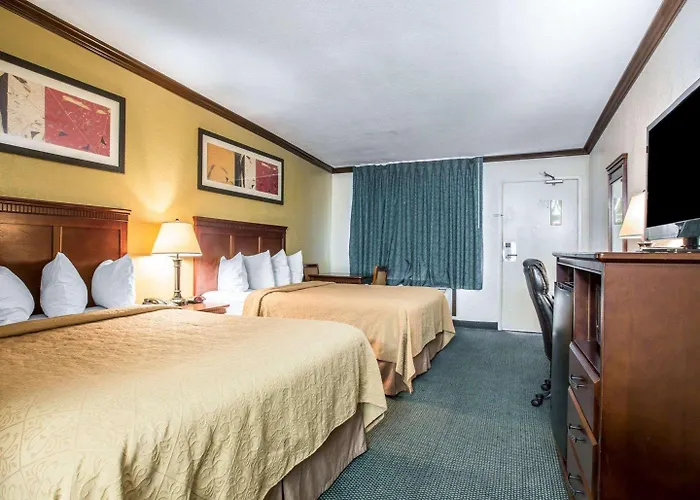 Quality Inn San Diego I-5 Naval Base