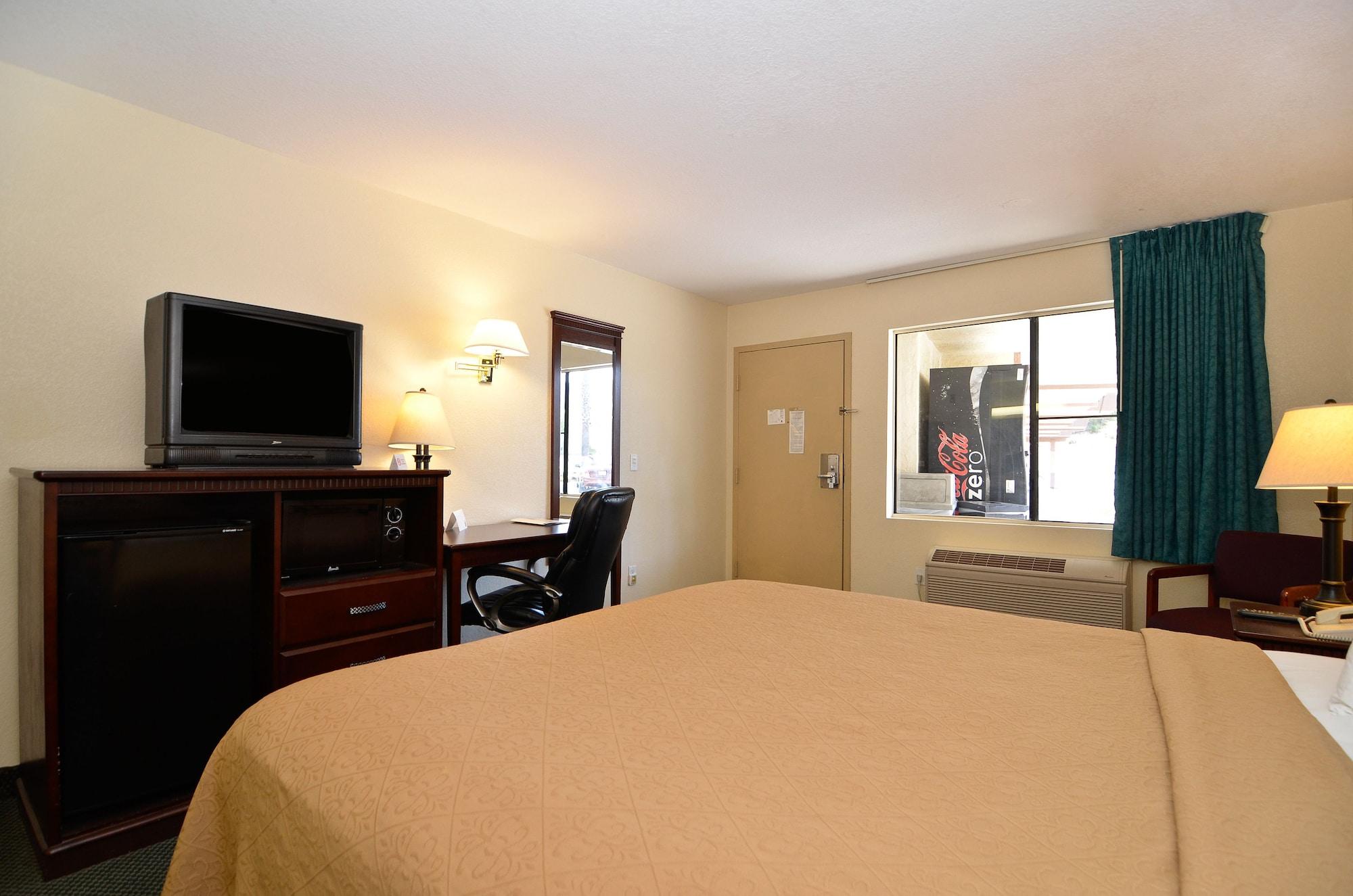 Locanda Quality I-5 Naval Base 2*